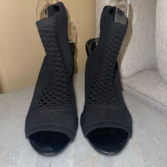 Zara Stretchy Heels - Picture 2 of 6